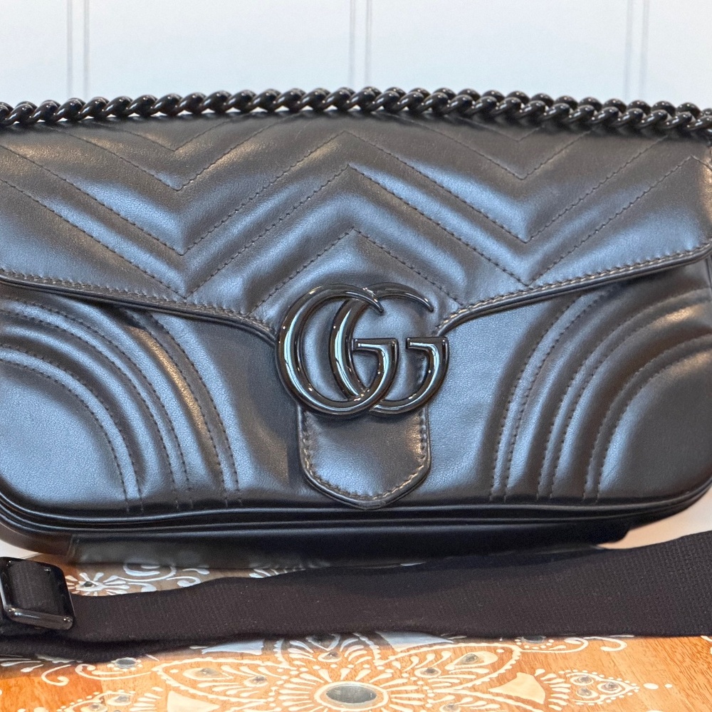 Gucci GG Marmont small shoulder bag black